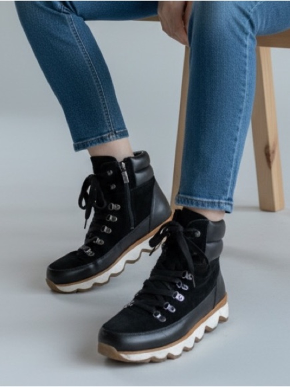 BLONDO Women’s Hiker-Style Lace-Up Waterproof Boots Size 10 black faux leather - Picture 1 of 15